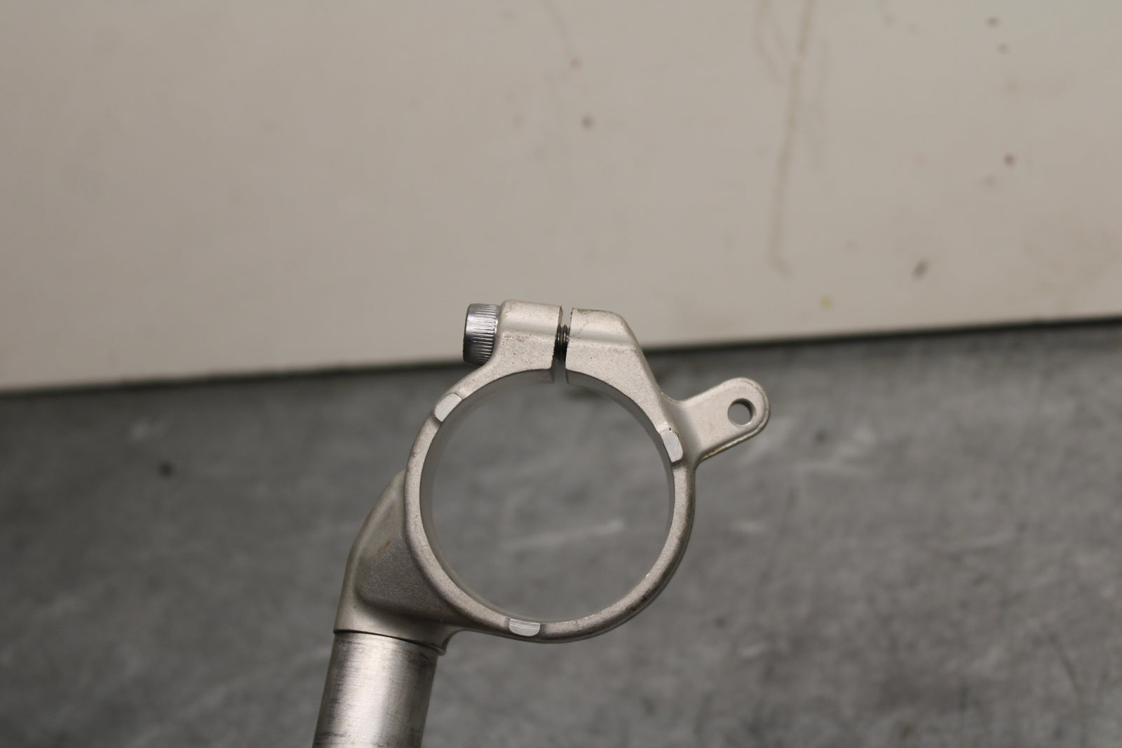 09-14 YAMAHA YZF R1 RIGHT CLIP ON HANDLEBAR BB119