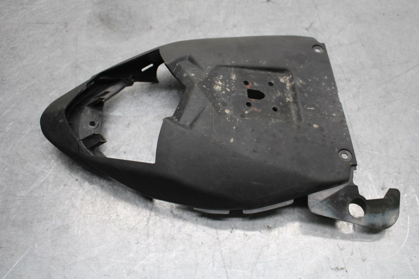 2009 Kawasaki Ninja ZX6R ZX600R REAR TAILLIGHT BRAKE LIGHT TRIM  BB548