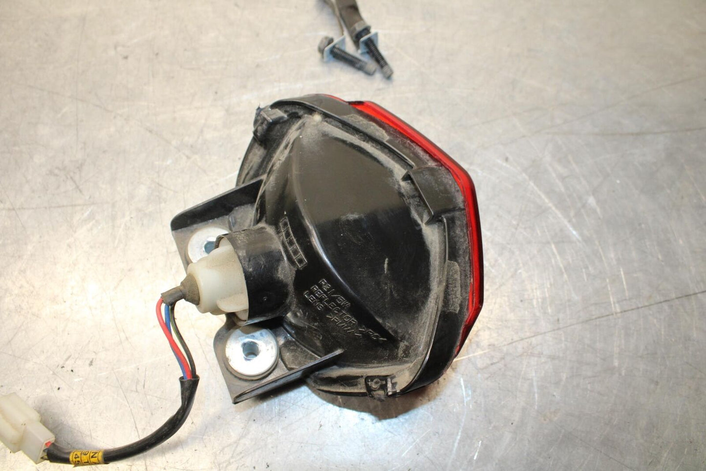 08-12 KAWASAKI NINJA 250R EX250J REAR TAIL TAILLIGHT BACK BRAKE LIGHT BB612