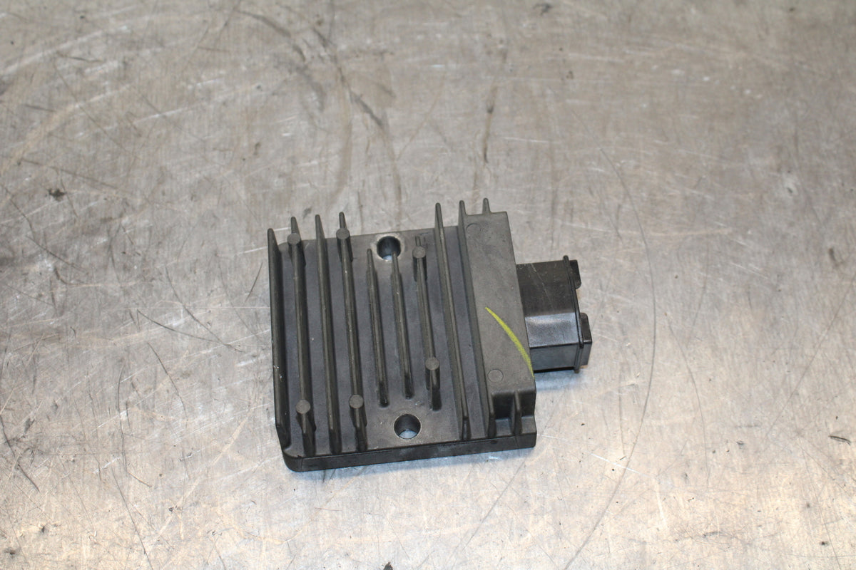15-16 HONDA CB300F RECTIFIER VOLTAGE REGULATOR BB740