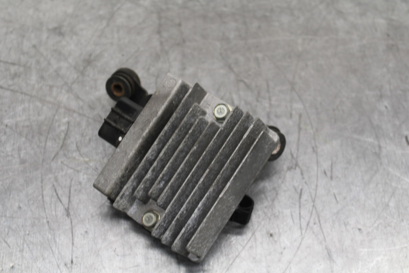 19-22 KAWASAKI Z400 RECTIFIER VOLTAGE REGULATOR BB738