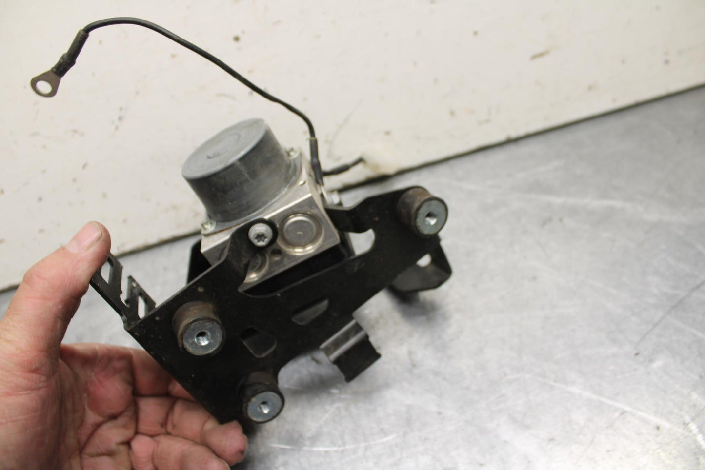 16-18 KTM 690 DUKE ABS PUMP UNIT MODULE BB631