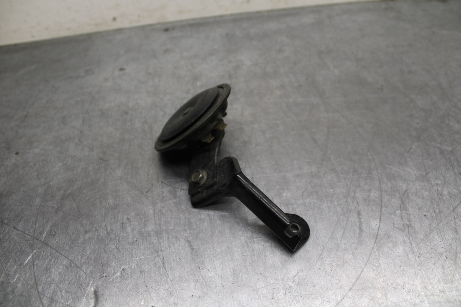 00-01 YAMAHA YZF R1 HORN SIGNAL BB755