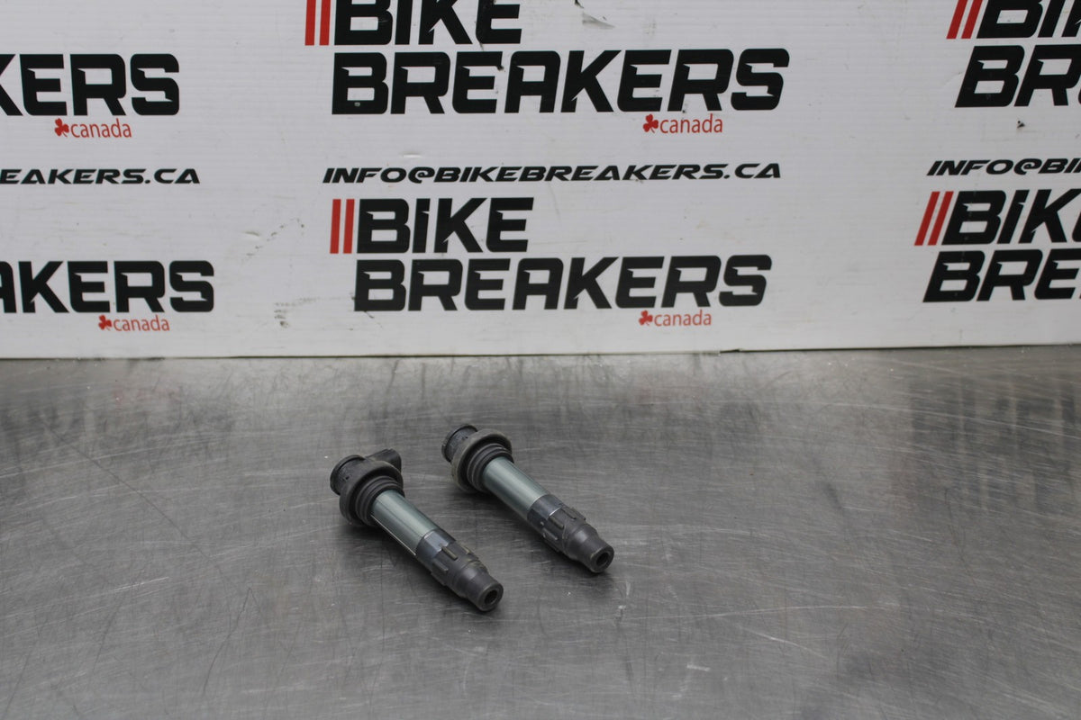 18-26 KAWASAKI Z400 IGNITION COILS COIL SPARK PLUG CAPS BB852