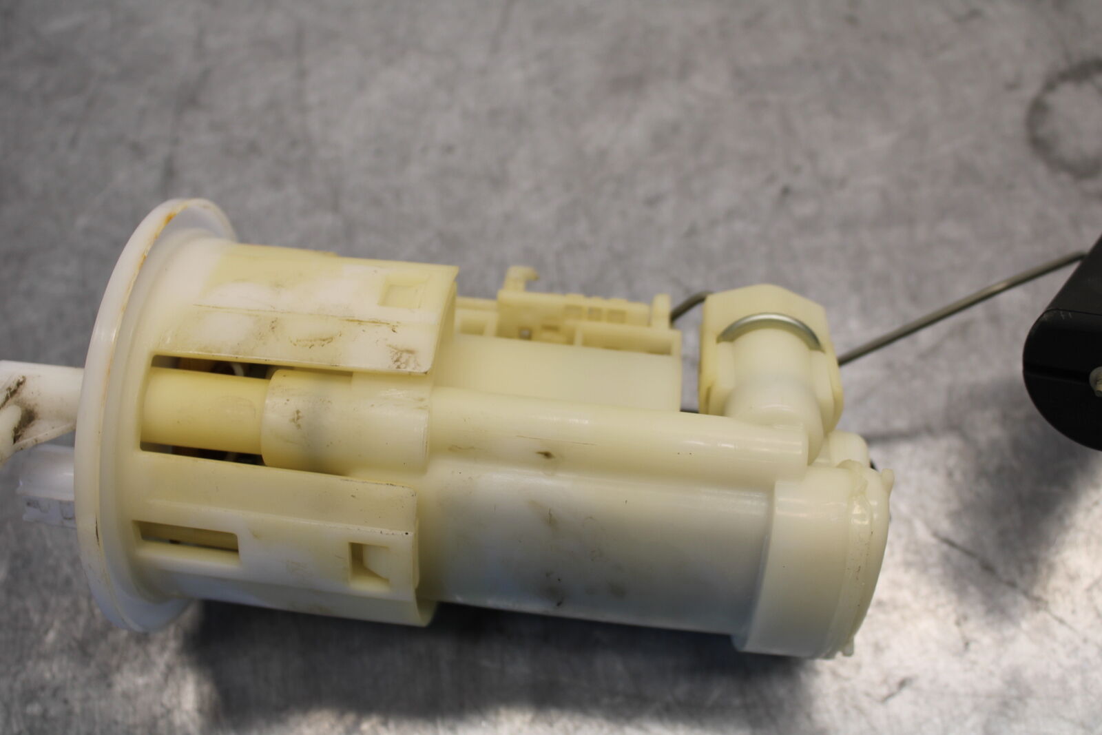 07-09 YAMAHA FZ6 FUEL PUMP GAS PETROL SENDER UNIT 5VX-13907-02-00 BB713