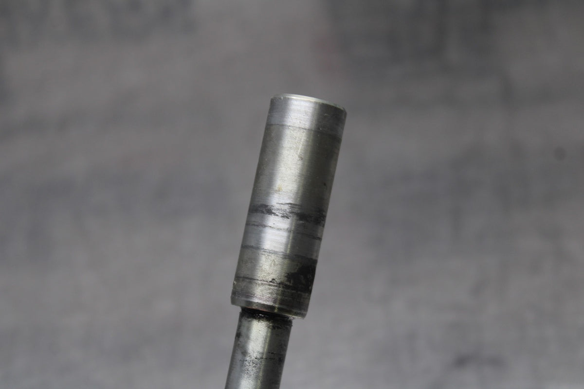 15 SUZUKI GW250F FRONT WHEEL RIM AXLE PIVOT BOLT BB789