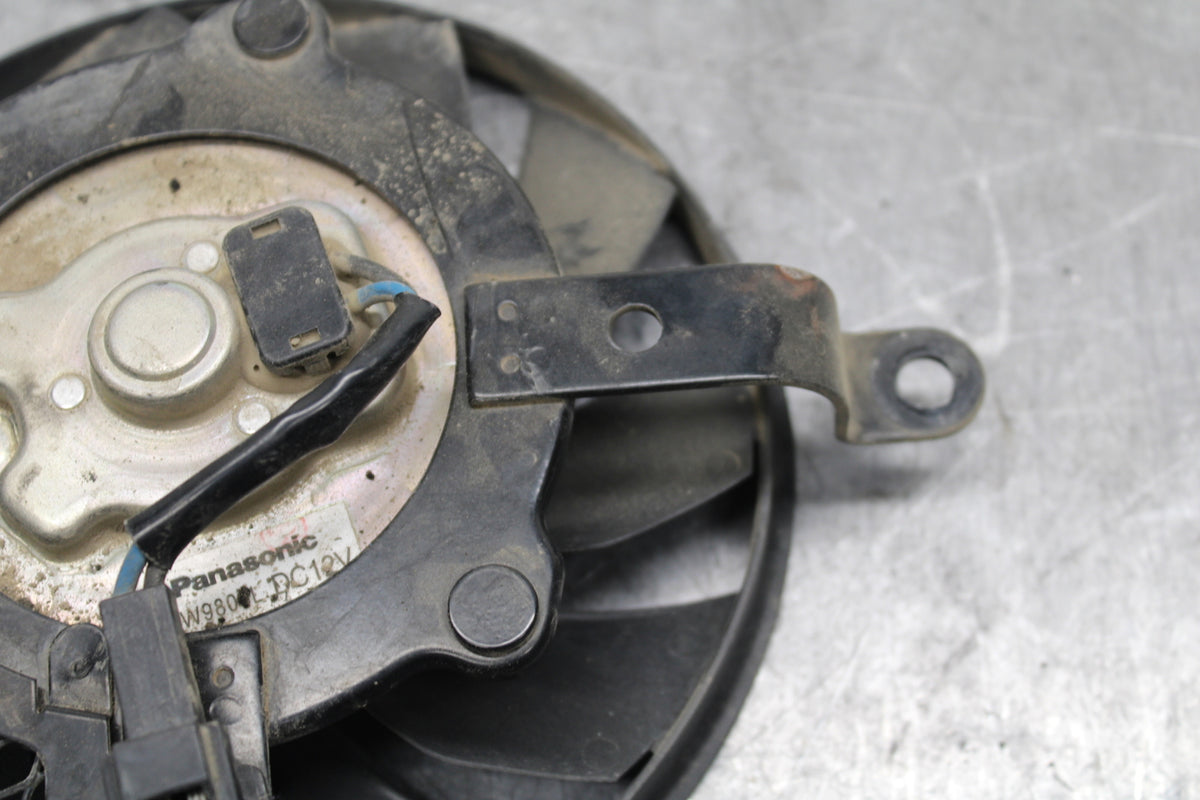 08-10 SUZUKI GSXR 600 ENGINE RADIATOR COOLING FAN  BB721
