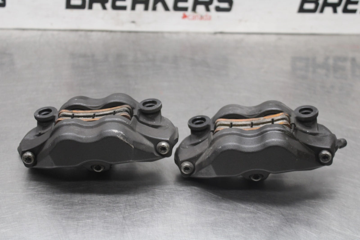 05-06 HONDA CBR600RR RIGHT LEFT FRONT BRAKE CALIPER SET PAIR CALIPERS BB945