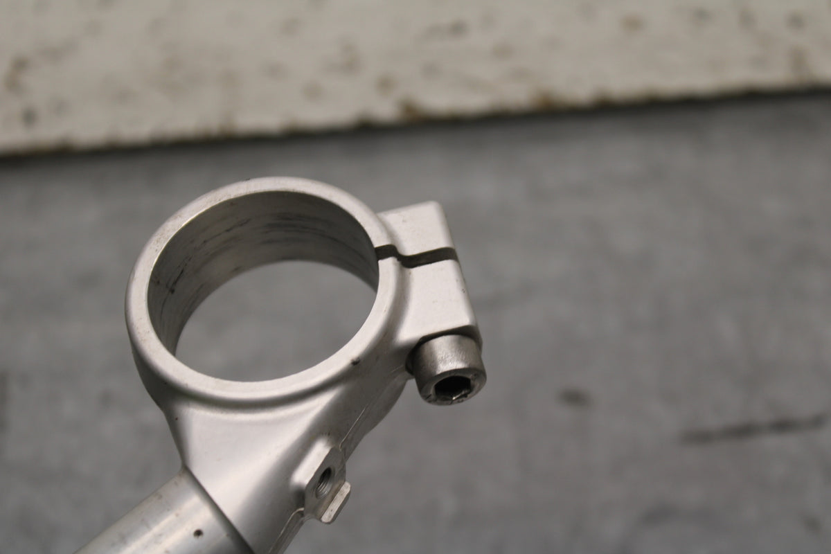 03-04 TRIUMPH DAYTONA 600 RIGHT CLIP ON HANDLEBAR BB745
