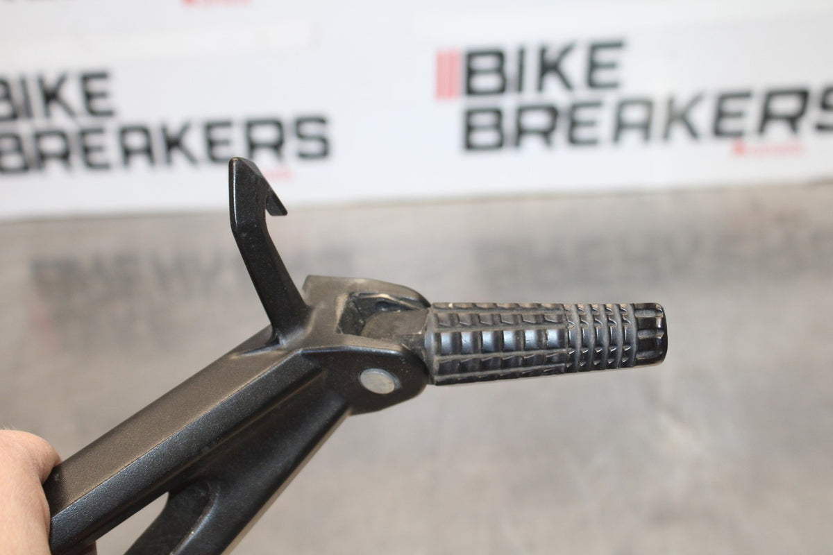 18 SUZUKI GSXR750 LEFT REAR BACK PASSENGER PEG BB891