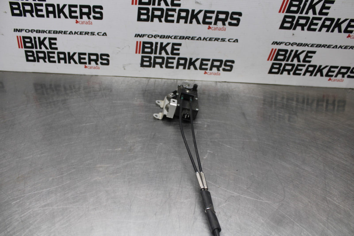 13-14 TRIUMPH DAYTONA 675 AIRBOX INTAKE VELOCITY STACKS BB685