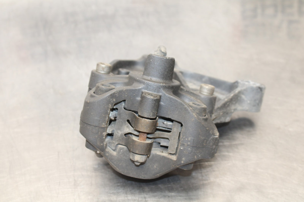 09 KAWASAKI CONCOURS 14 ZG1400B REAR BACK BRAKE CALIPER W MOUNT BRACKET BB875