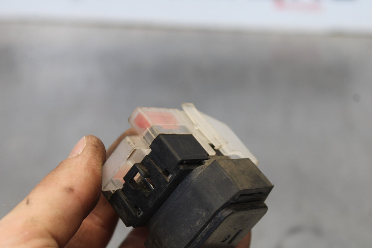 05 YAMAHA YZF R6 ENGINE STARTER RELAY STARTING MOTOR SWITCH BB894