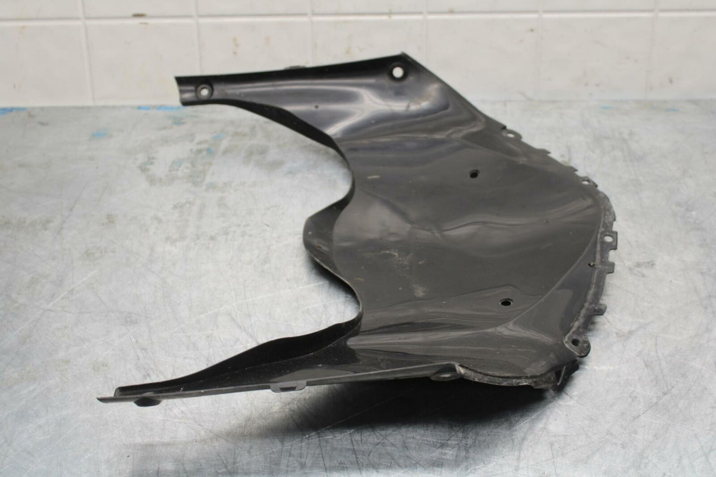 15-21 SUZUKI GSXR600 LOWER FRONT UPPER INNER HEADLIGHT COWL FAIRING  BB418
