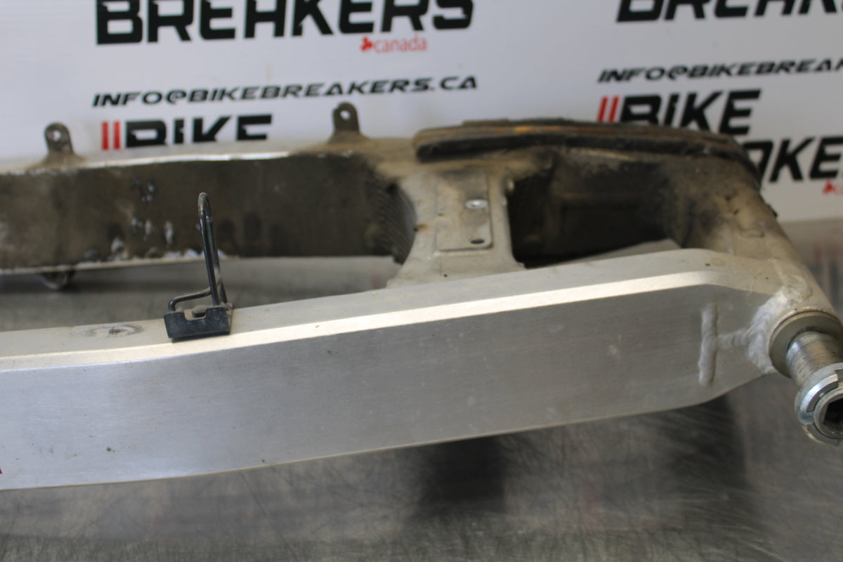 03 SUZUKI SV650S REAR SWINGARM BACK SUSPENSION SWING ARM BB167
