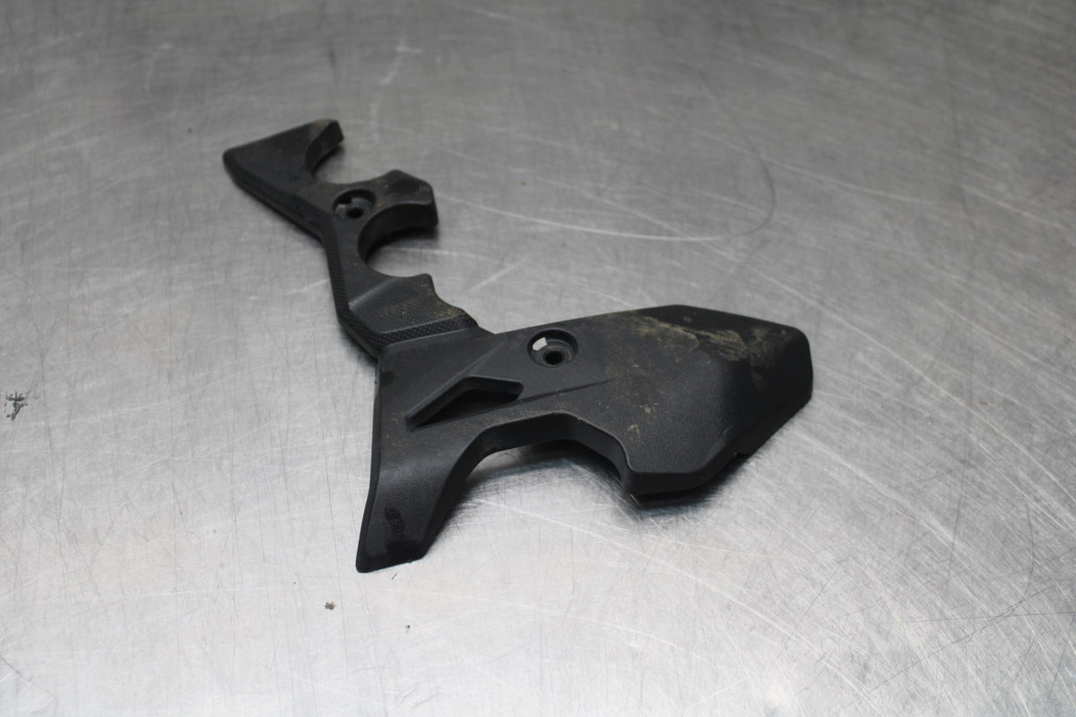 18-26 KAWASAKI Z400 FRAME COVER BB852