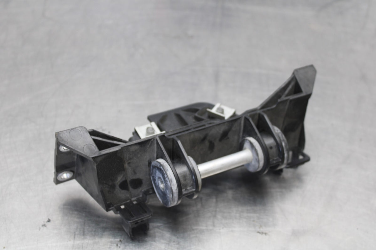 17-20 BMW S1000R GAS TANK FUEL CELL PETROL RESERVOIR BRACKET MOUNT BB909
