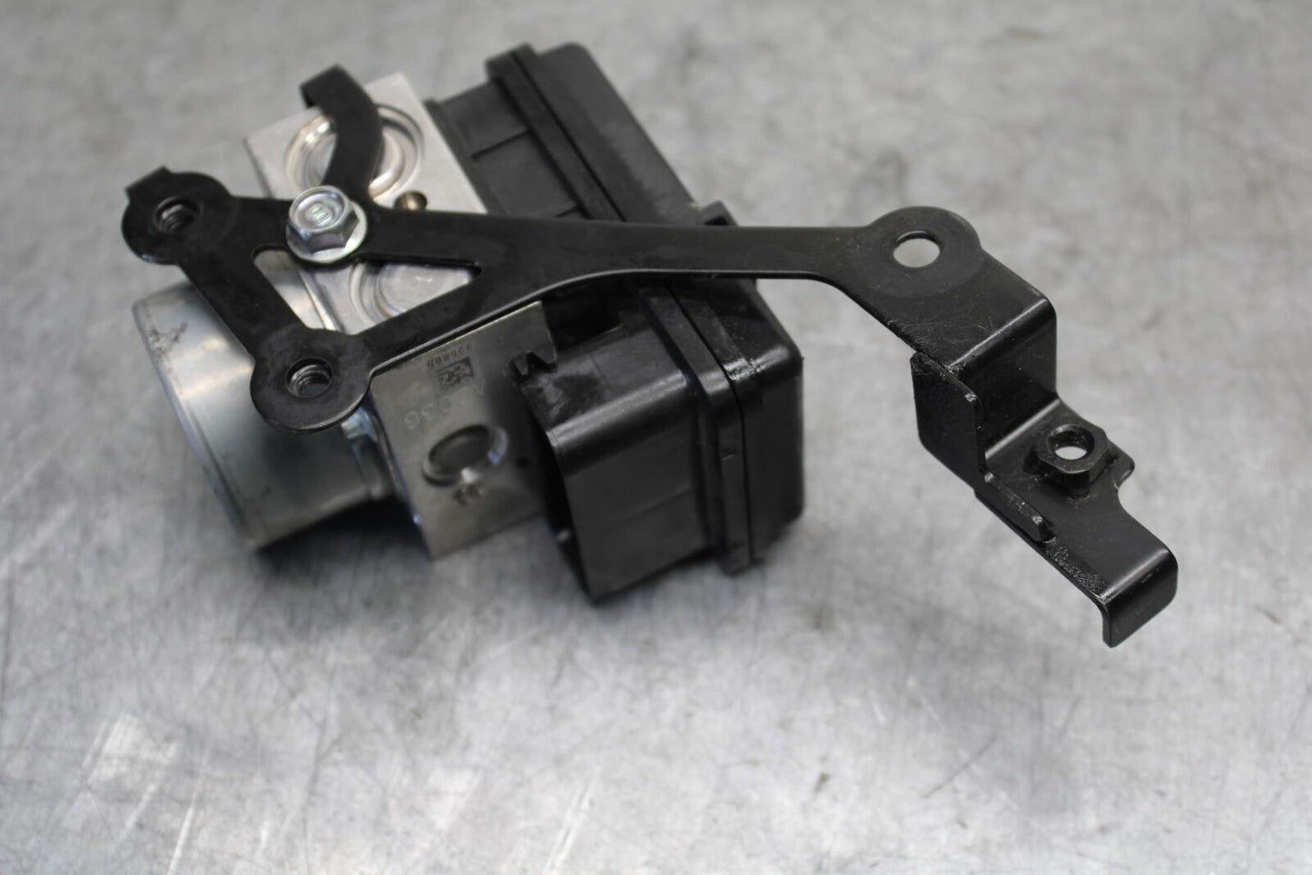 22-24 YAMAHA XSR900 ABS PUMP UNIT MODULE BB683