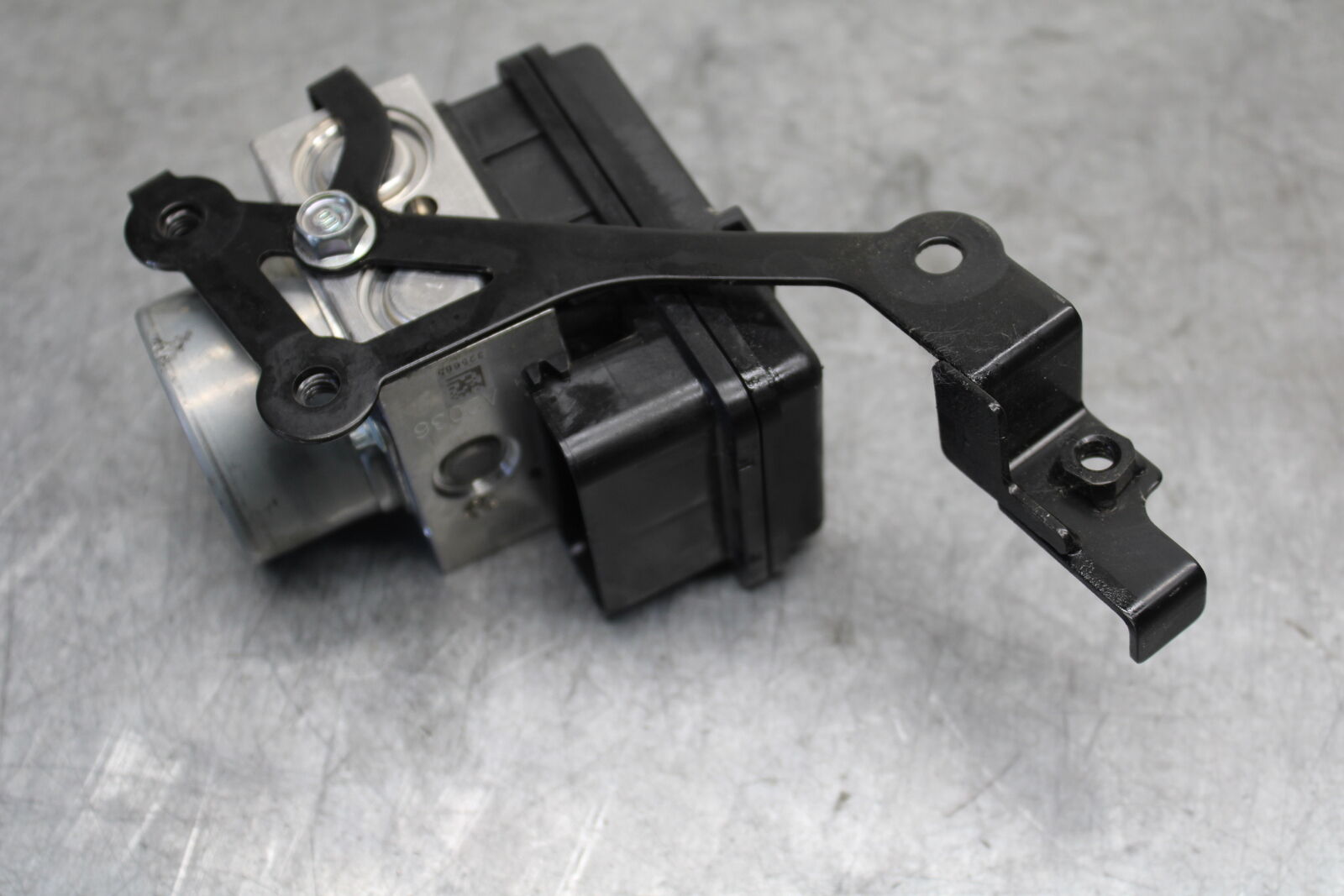22-24 YAMAHA XSR900 ABS PUMP UNIT MODULE BB683