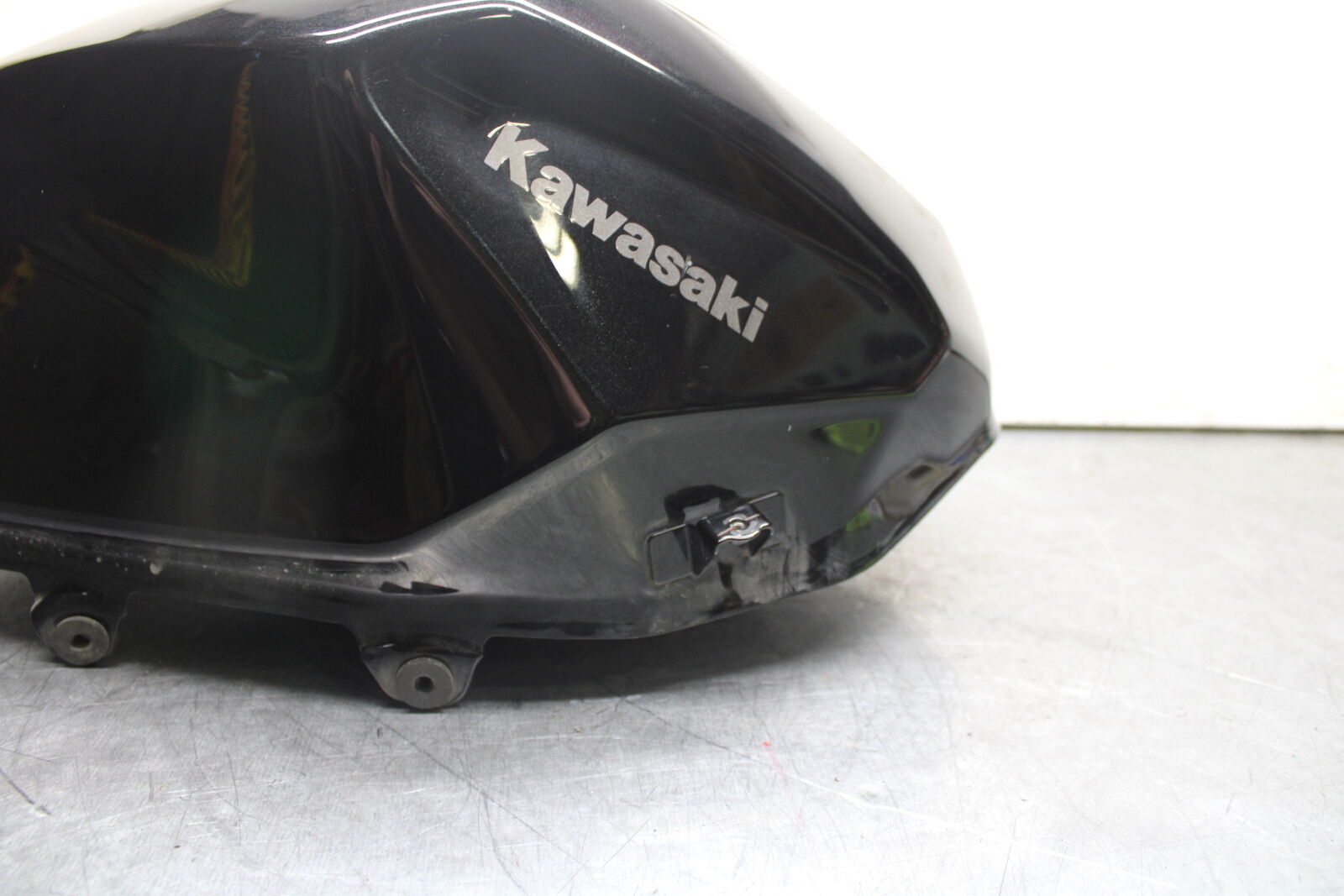 19-22 KAWASAKI Z400 GAS TANK FUEL CELL PETROL RESERVOIR BB708