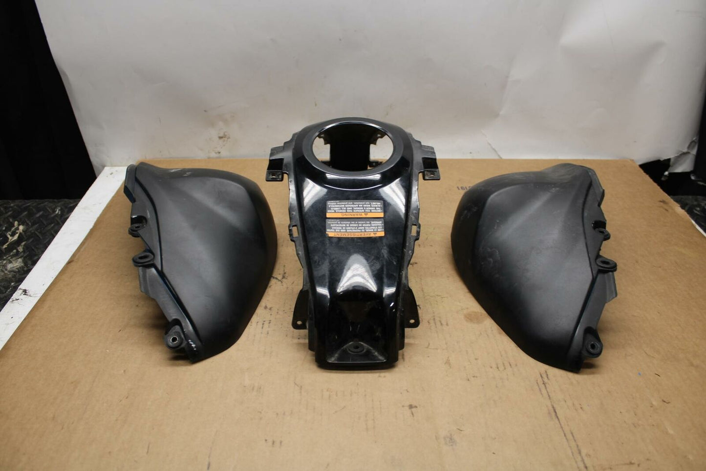 15-17 YAMAHA YZF R3 GAS TANK FUEL CELL COVER FAIRING COWL BB380