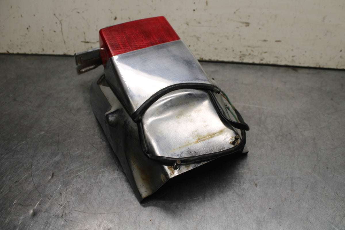 82-83 HONDA V45 MAGNA REAR BACK WHEEL FENDER MUD GUARD BB107