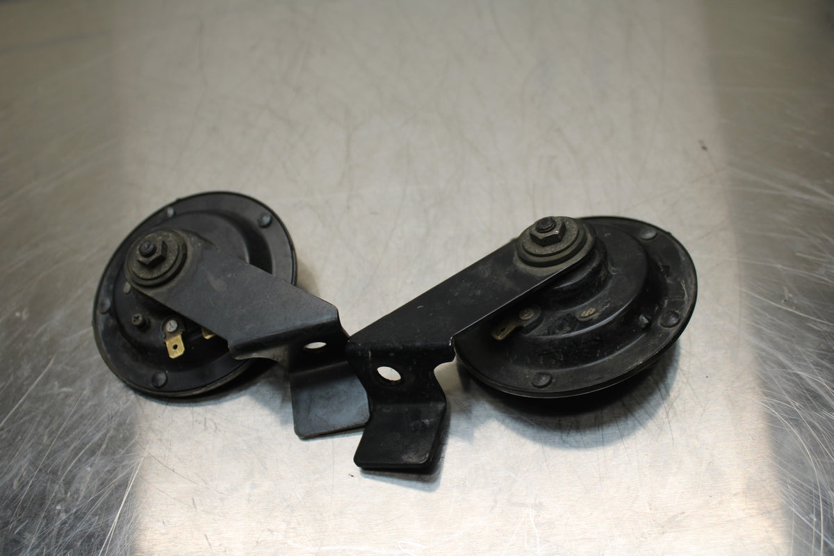 86 SUZUKI GS750ES HORN SIGNAL SET BB140