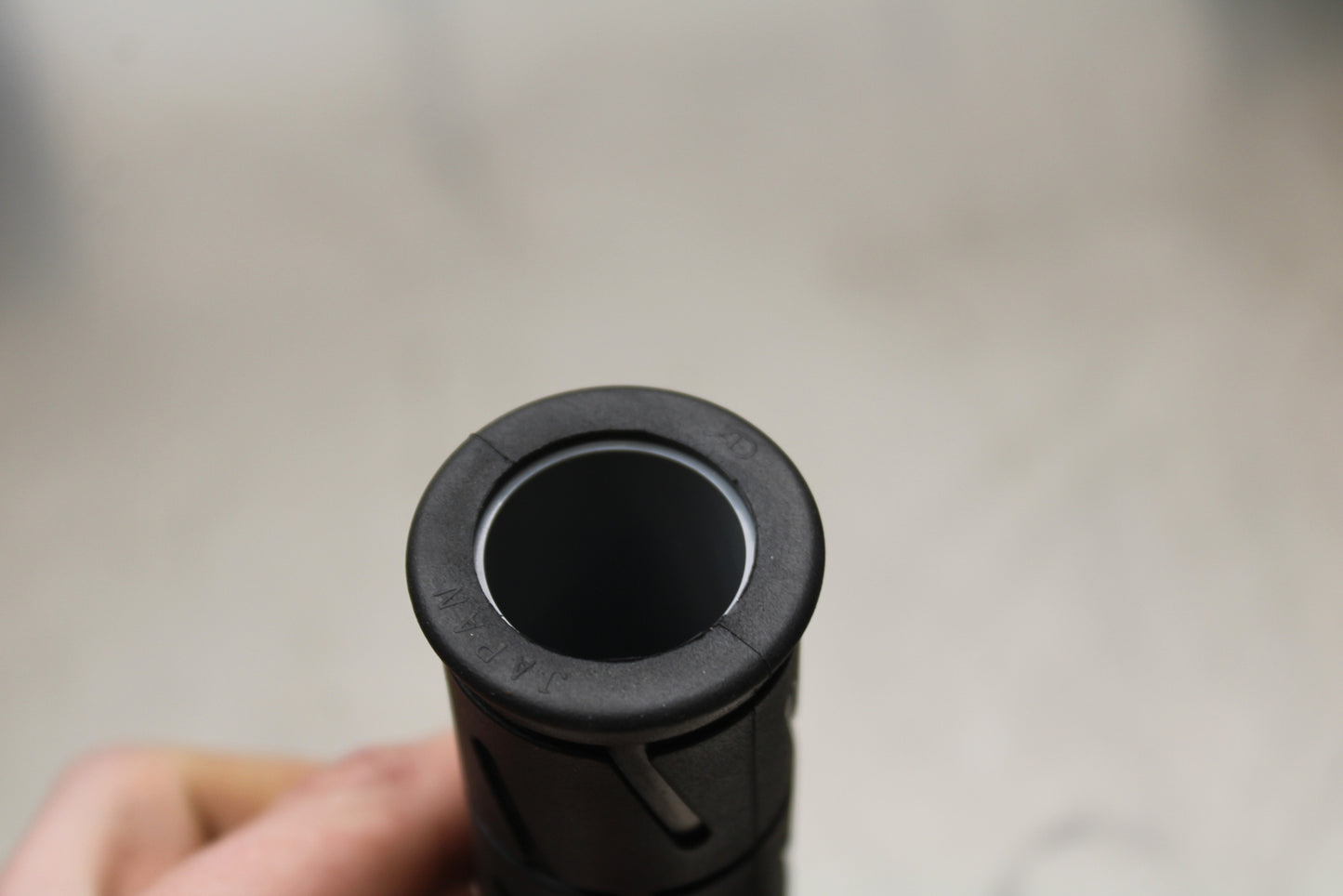 23-24 KAWASAKI NINJA ZX14R NEW!! THROTTLE CABLE LINE HOUSING GUIDE BB141