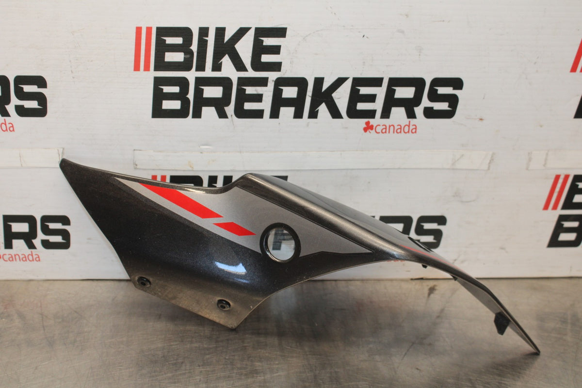 25 KAWASAKI Z900 LEFT REAR BACK TAIL FAIRING COWL SHROUD BB928