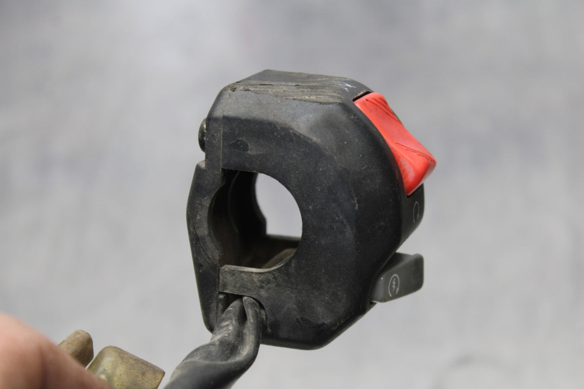 07-08 YAMAHA YZF R1 RIGHT CLIP ON HANDLE KILL OFF START SWITCH SWITCHES BB160