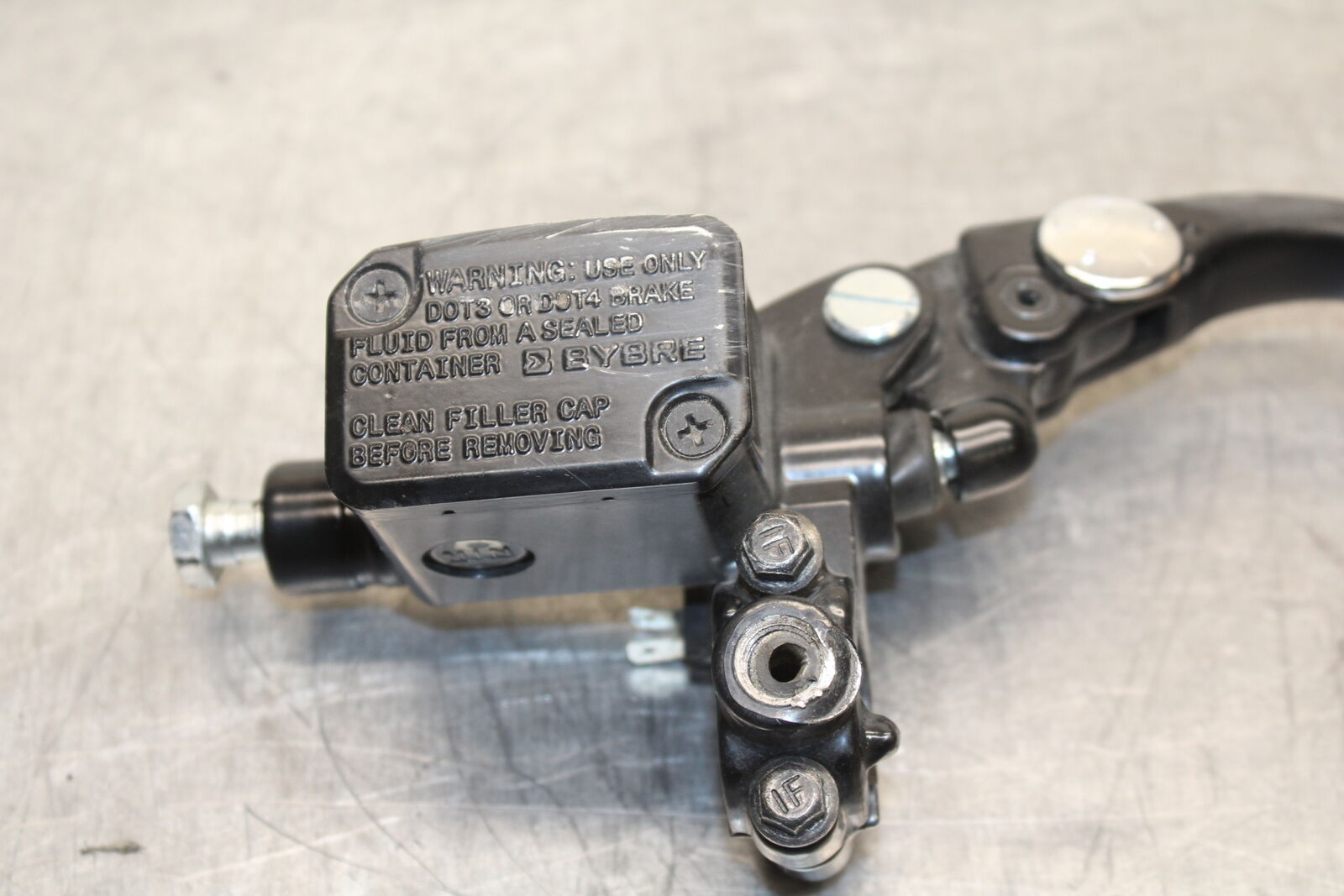 17-24 KTM 390 DUKE FRONT BRAKE MASTER CYLINDER w/ LEVER BB734