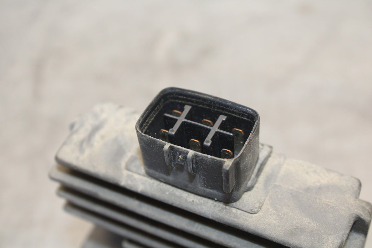 05-06 YAMAHA ROYAL STAR RECTIFIER VOLTAGE REGULATOR BB697