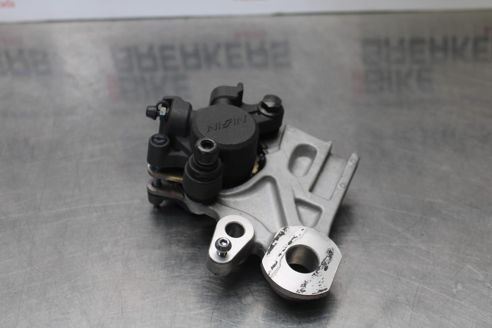 23-24 YAMAHA MT-07 REAR BACK BRAKE CALIPER W MOUNT BRACKET BB194