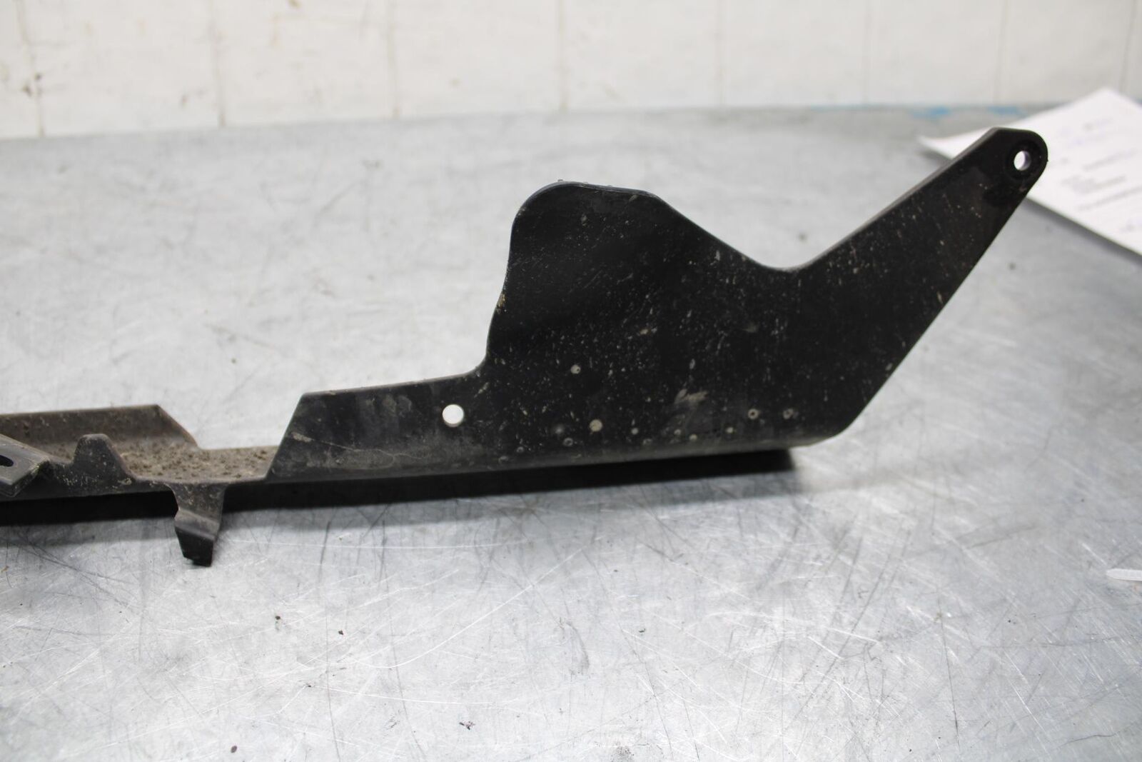 11-15 KAWASAKI ZX1000R REAR BACK DRIVE CHAIN GUARD COVER SHIELD BB445