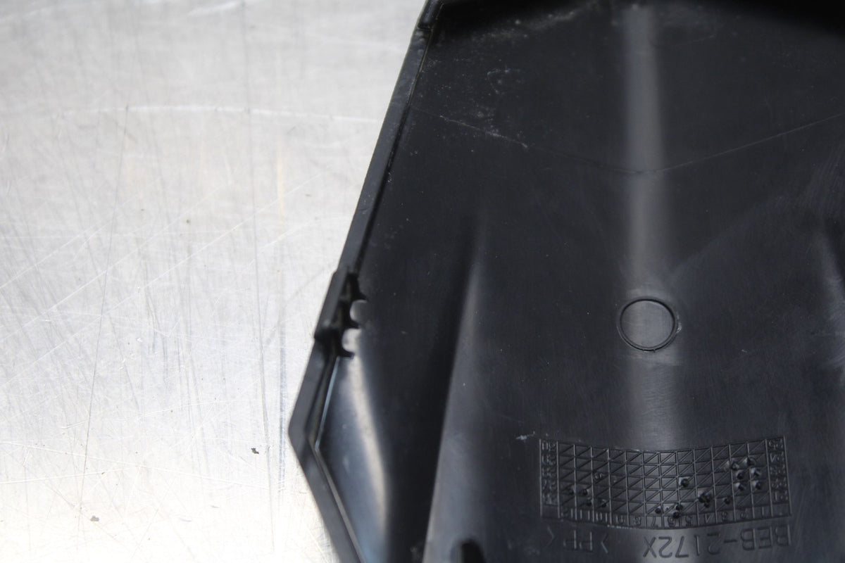 22-25 YAMAHA YZF R7 CENTER REAR BACK TAIL FAIRING COVER TRIM COWL BB769