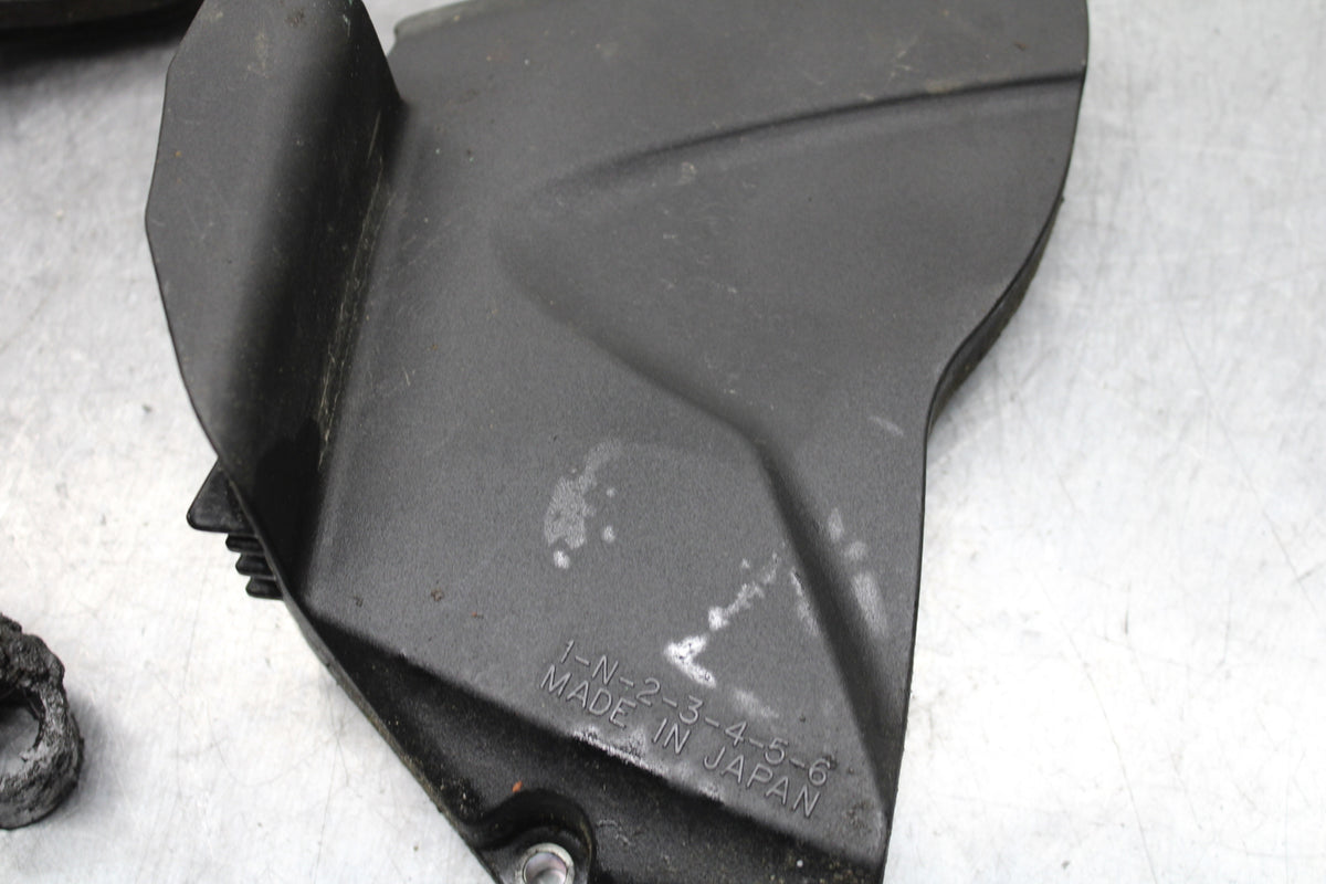 09-14 YAMAHA YZF R1 ENGINE SPROCKET COVER BB119