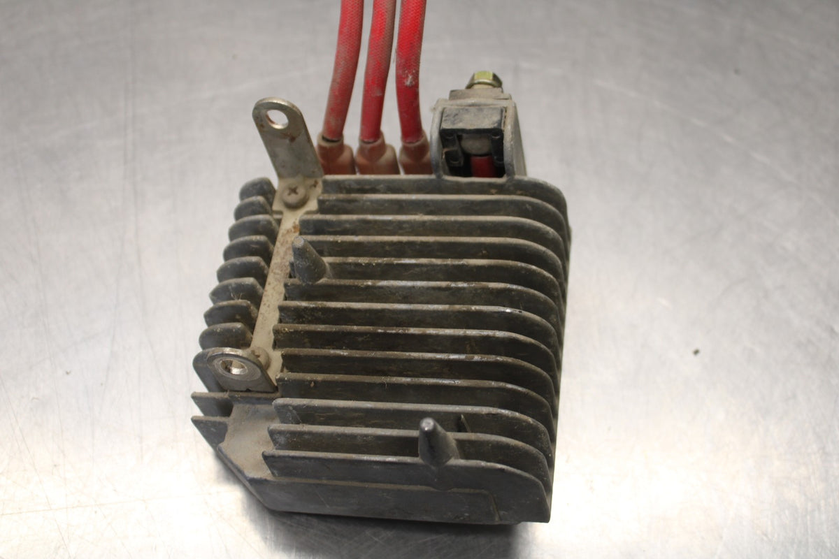 88-00 HONDA GOLDWING 1500 RECTIFIER VOLTAGE REGULATOR BB883