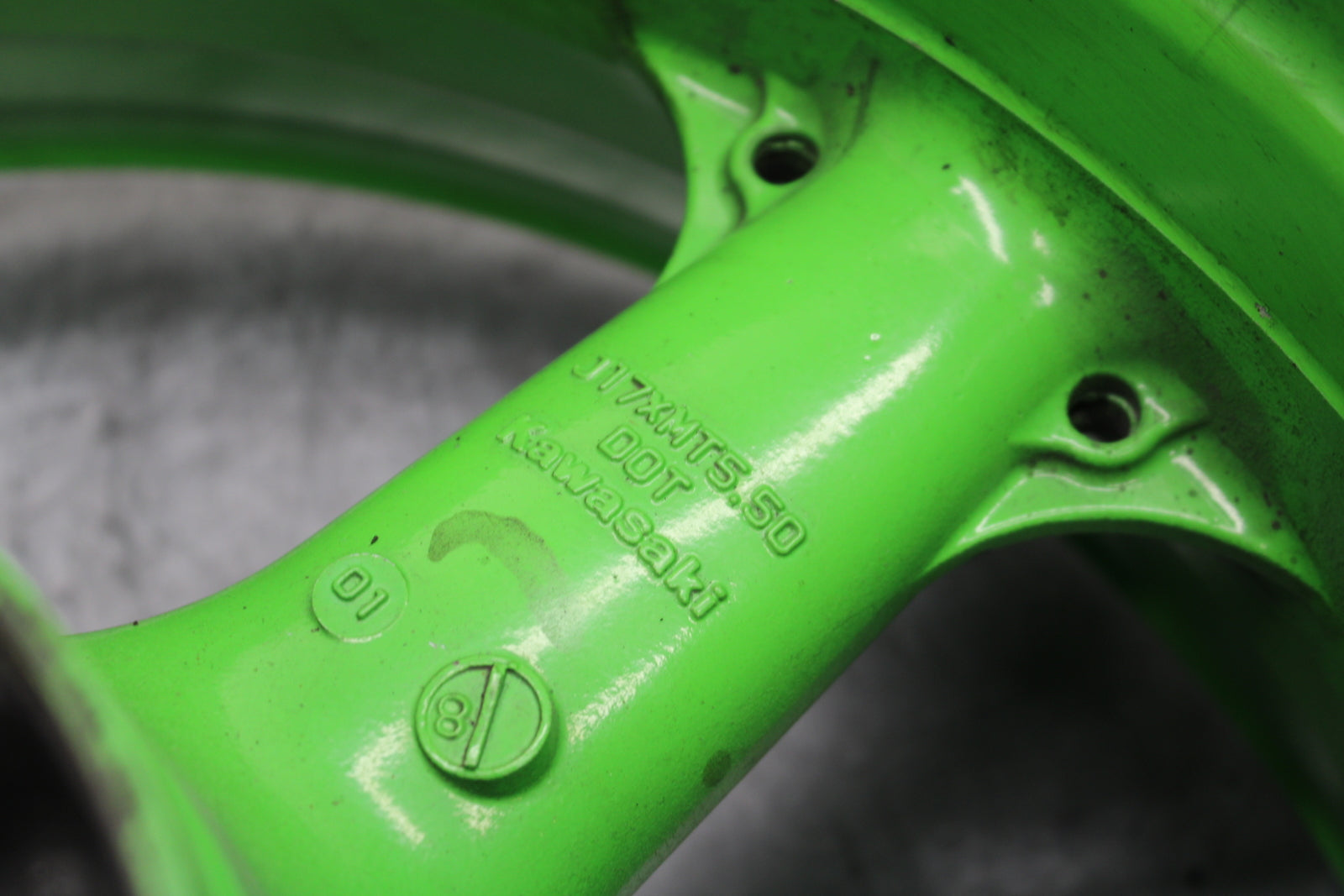 00-02 KAWASAKI NINJA ZX6R REAR WHEEL BACK RIM BB750