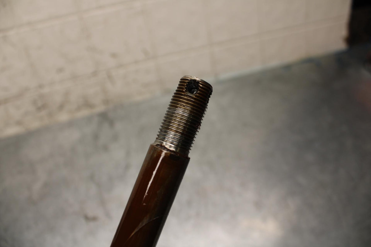 1977 Yamaha XS750 REAR AXLE BACK WHEEL RIM PIVOT BOLT AXEL 1J7-25381-00-00 BB554
