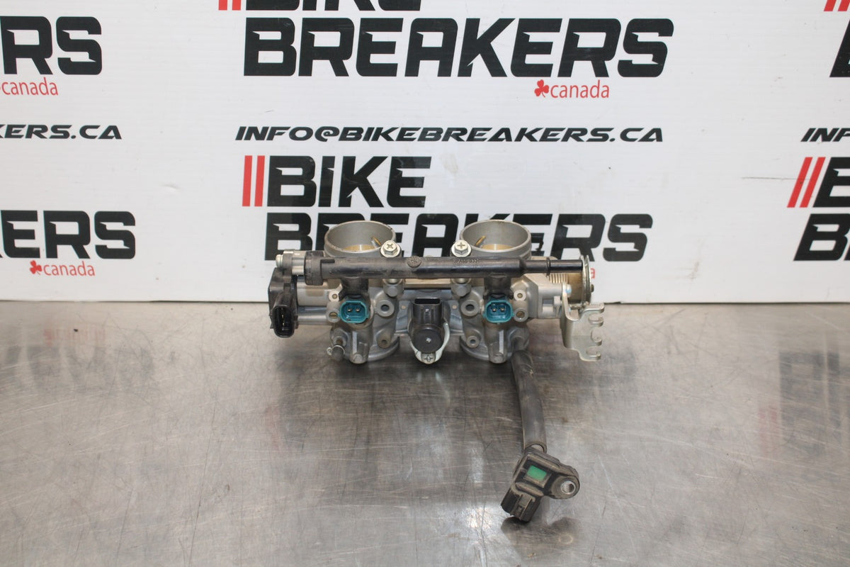 14-17 YAMAHA FZ07 MAIN FUEL INJECTORS / THROTTLE BODIES BB766
