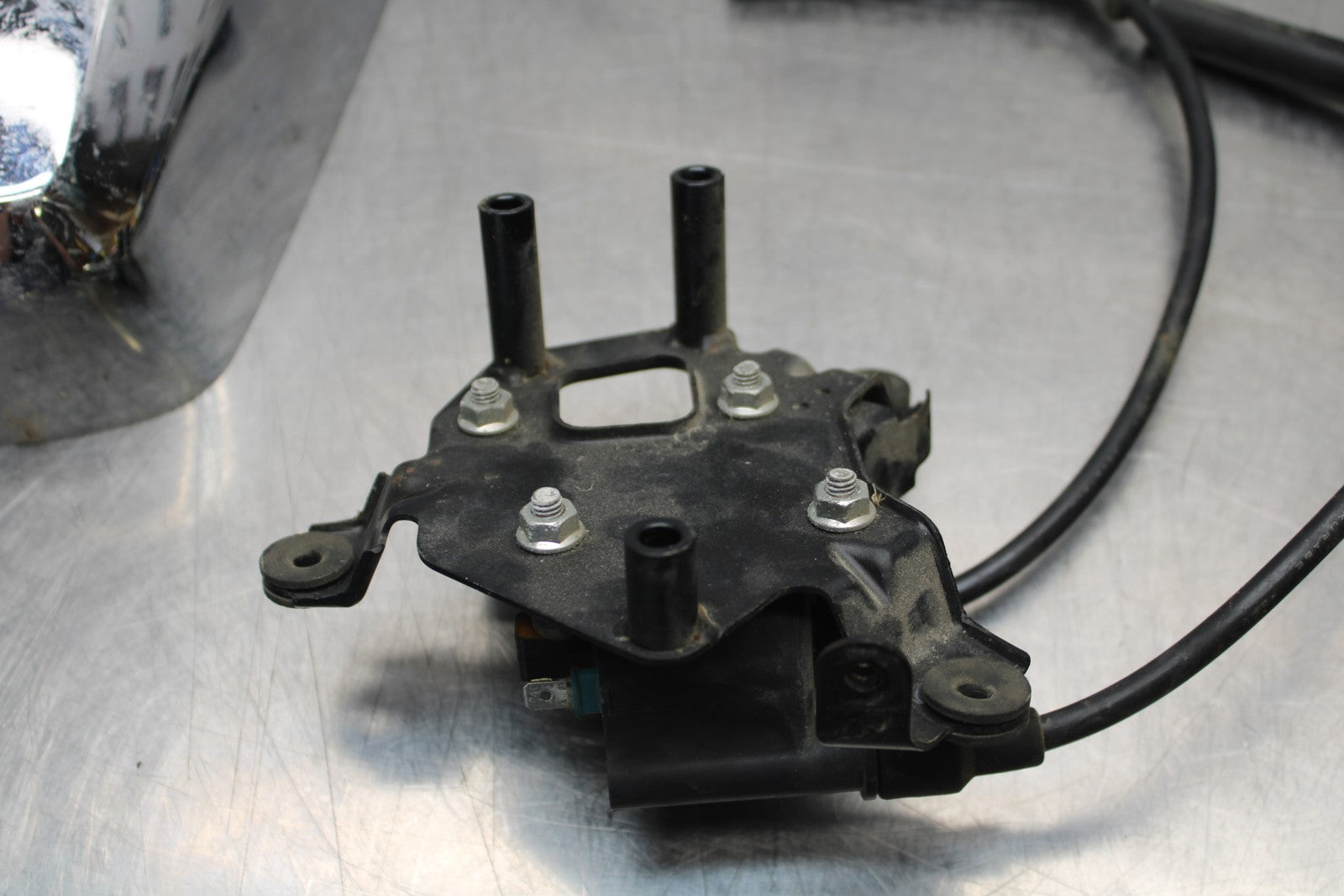 08 KAWASAKI VULCAN 900 IGNITION COILS & COVER BB184