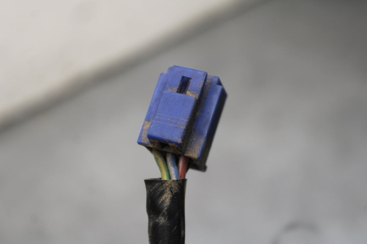 07-08 YAMAHA YZF R1 RIGHT CLIP ON HANDLE KILL OFF START SWITCH SWITCHES BB724