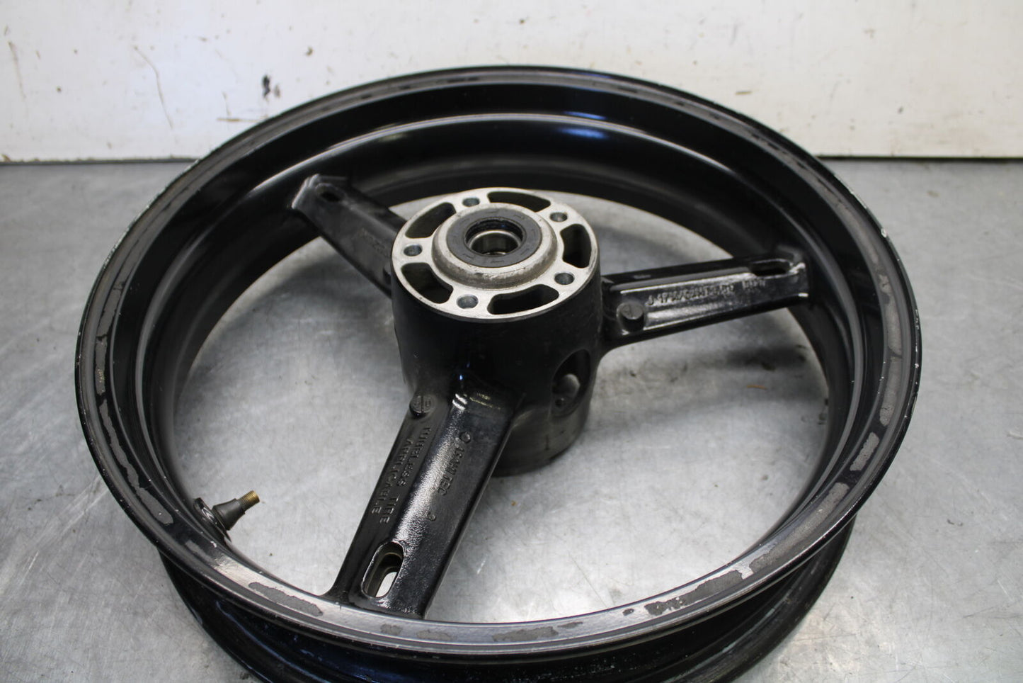 04-05 SUZUKI GSXR600 FRONT WHEEL RIM BB658