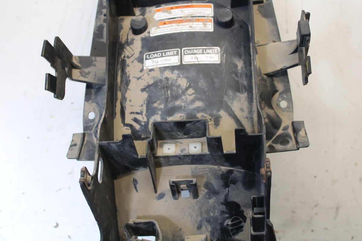 09-15 YAMAHA FZ6R REAR BACK TAIL UNDERTAIL BATTERY TRAY PLASTIC BB686