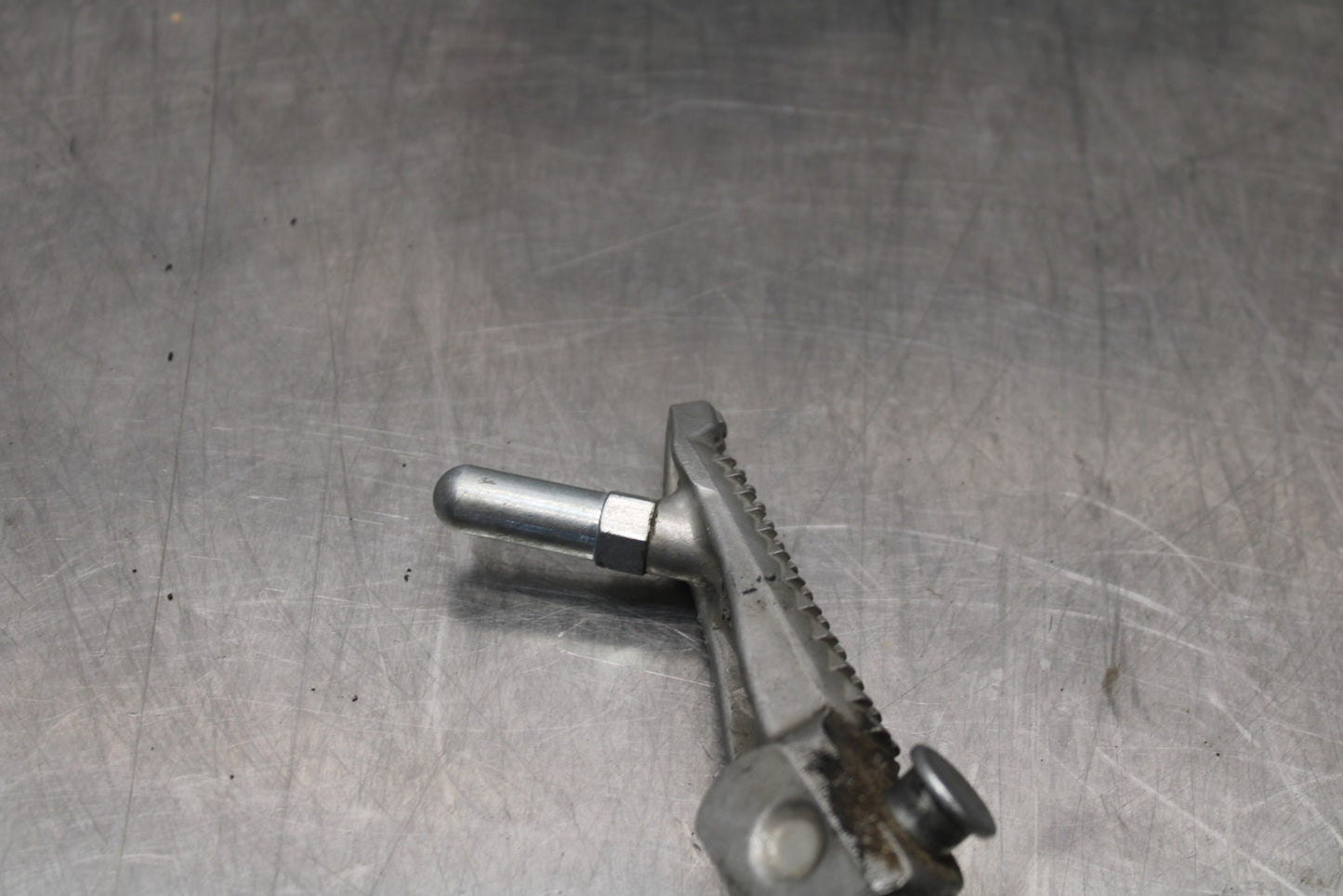 13-17 KAWASAKI NINJA 300 EX300 ABS RIGHT FRONT FOOT REST PEG STEP BB187