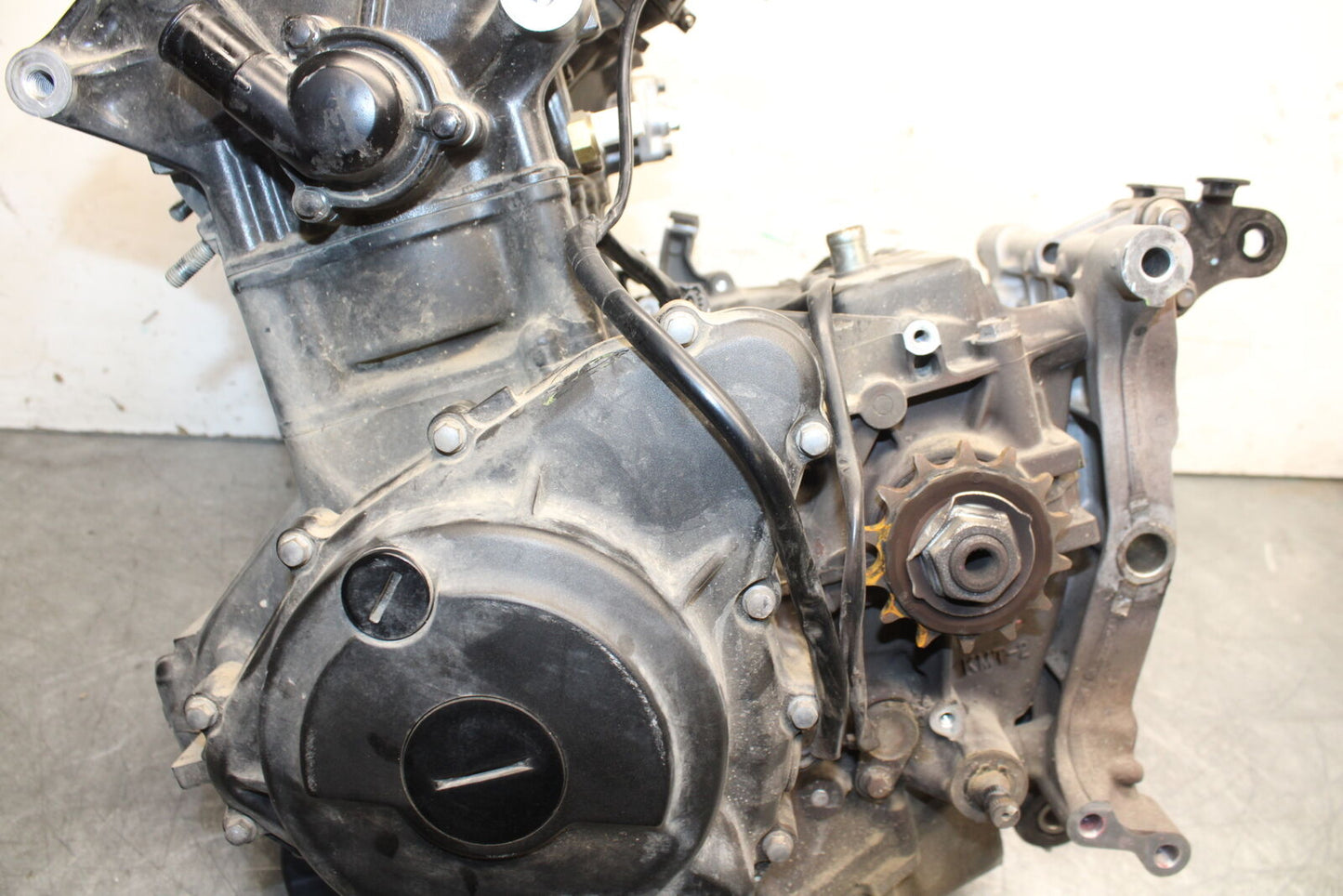 19-22 KAWASAKI Z400 ENGINE MOTOR BB708