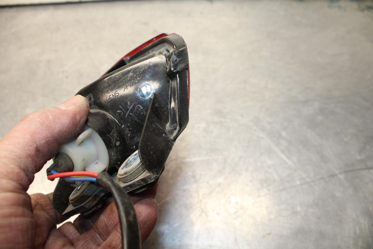 08-12 KAWASAKI NINJA 250R EX250J REAR TAIL TAILLIGHT BACK BRAKE LIGHT BB612