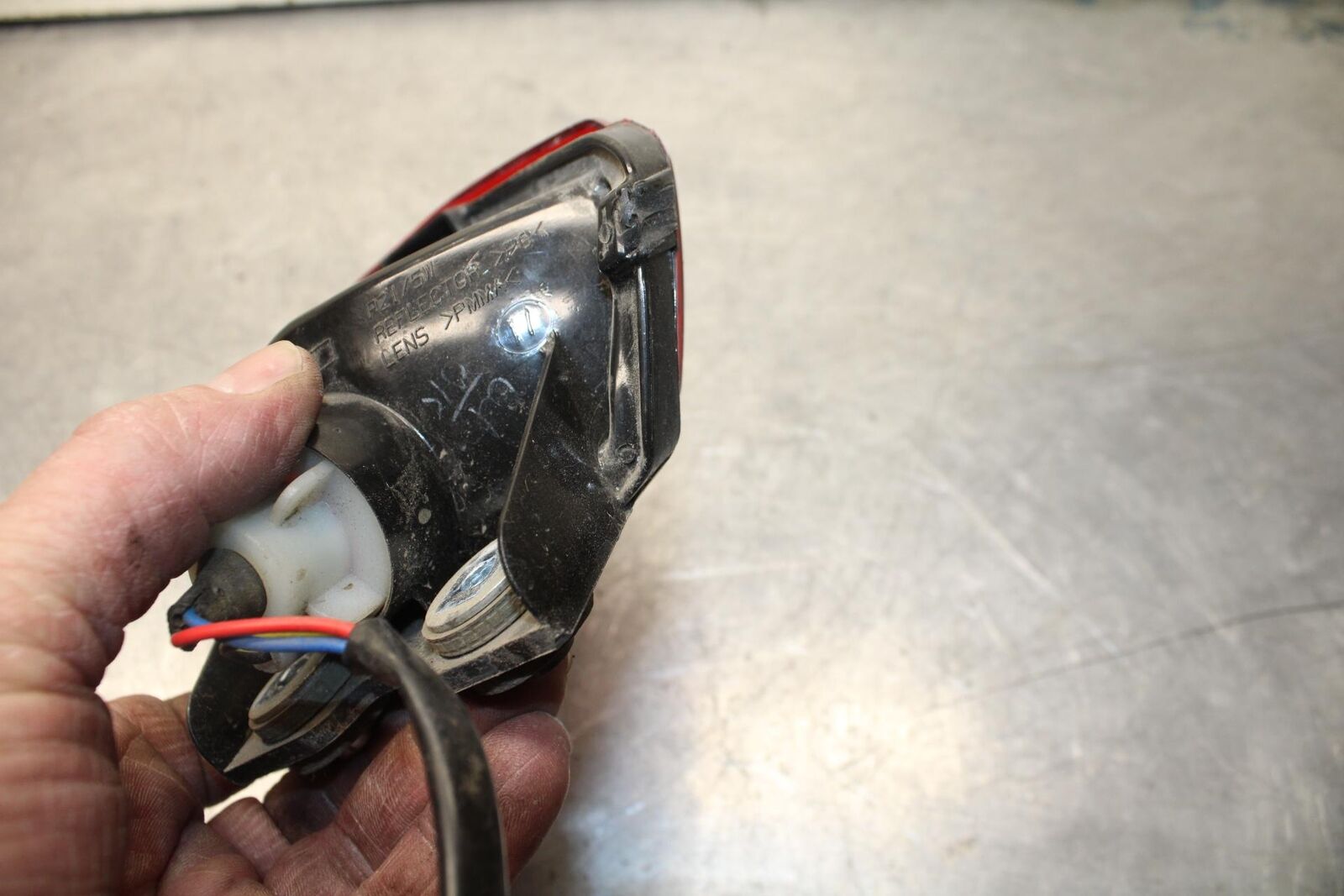 08-12 KAWASAKI NINJA 250R EX250J REAR TAIL TAILLIGHT BACK BRAKE LIGHT BB612