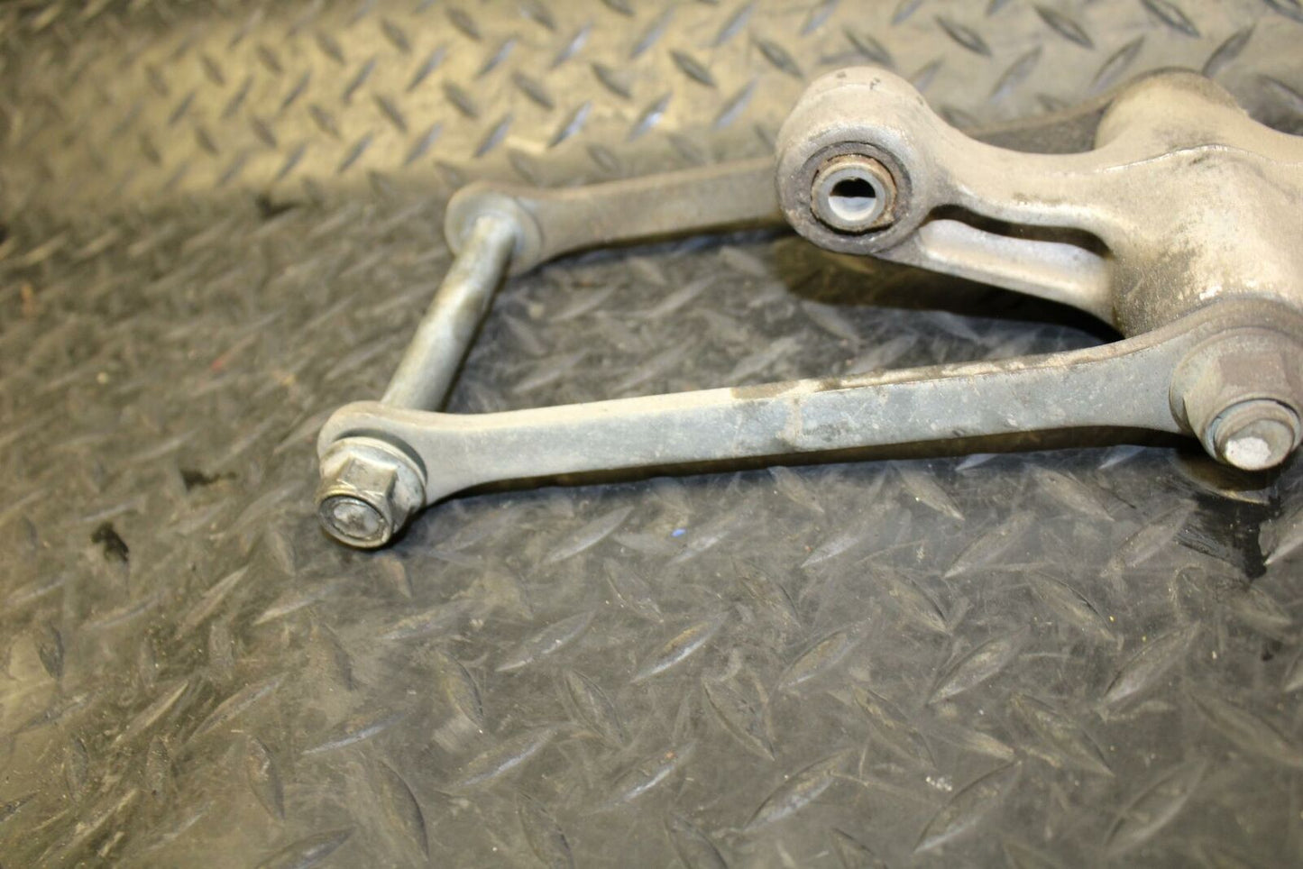 05-06 SUZUKI KATANA 750 GSX750F REAR DOGBONE SHOCK LINKAGE LINK bb166