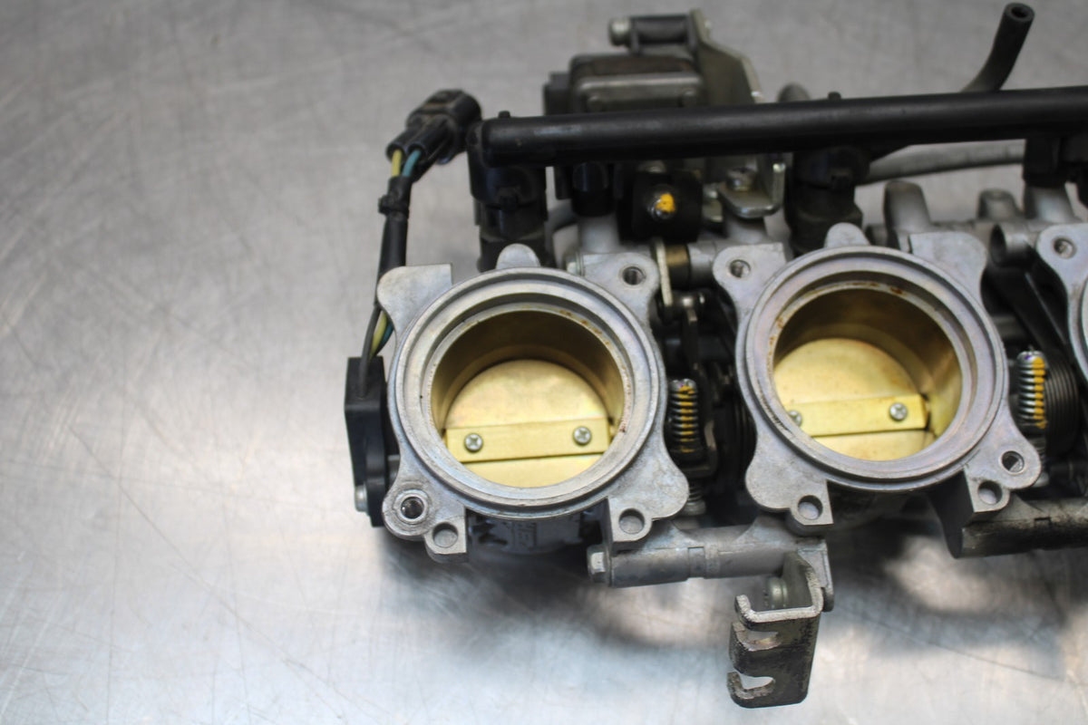 12 TRIUMPH STREET TRIPLE R MAIN FUEL INJECTORS / THROTTLE BODIES BB914